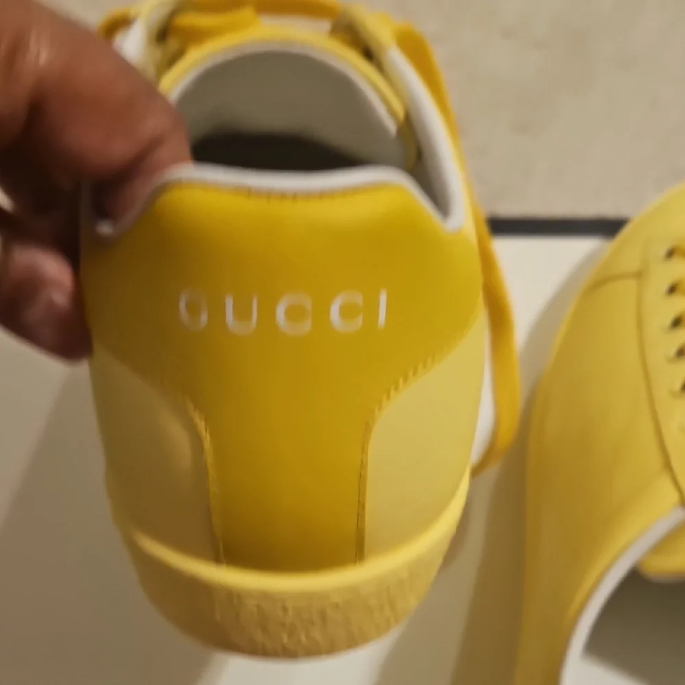 Gucci Yellow Sneakers Vibrant Low-Top Design - Picture 6 of 8
